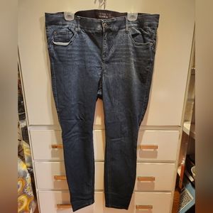 Torrid "bombshell skinny"  jeans size 20R